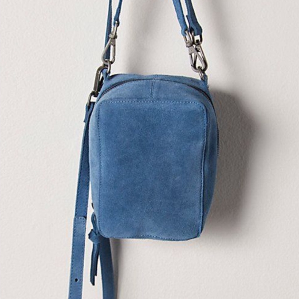 Gorgeous, Free People Out of the Box crossbody ❤️NWOT - Picture 2 of 4